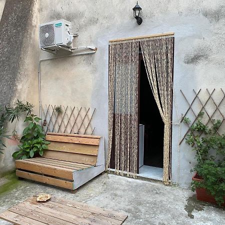 Al Vicolo Stretto Santa Maria a Vico Exterior foto