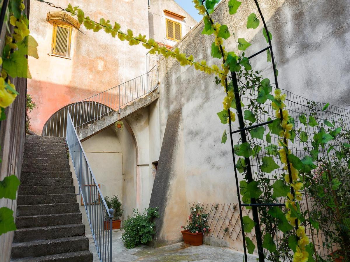 Al Vicolo Stretto Santa Maria a Vico Exterior foto